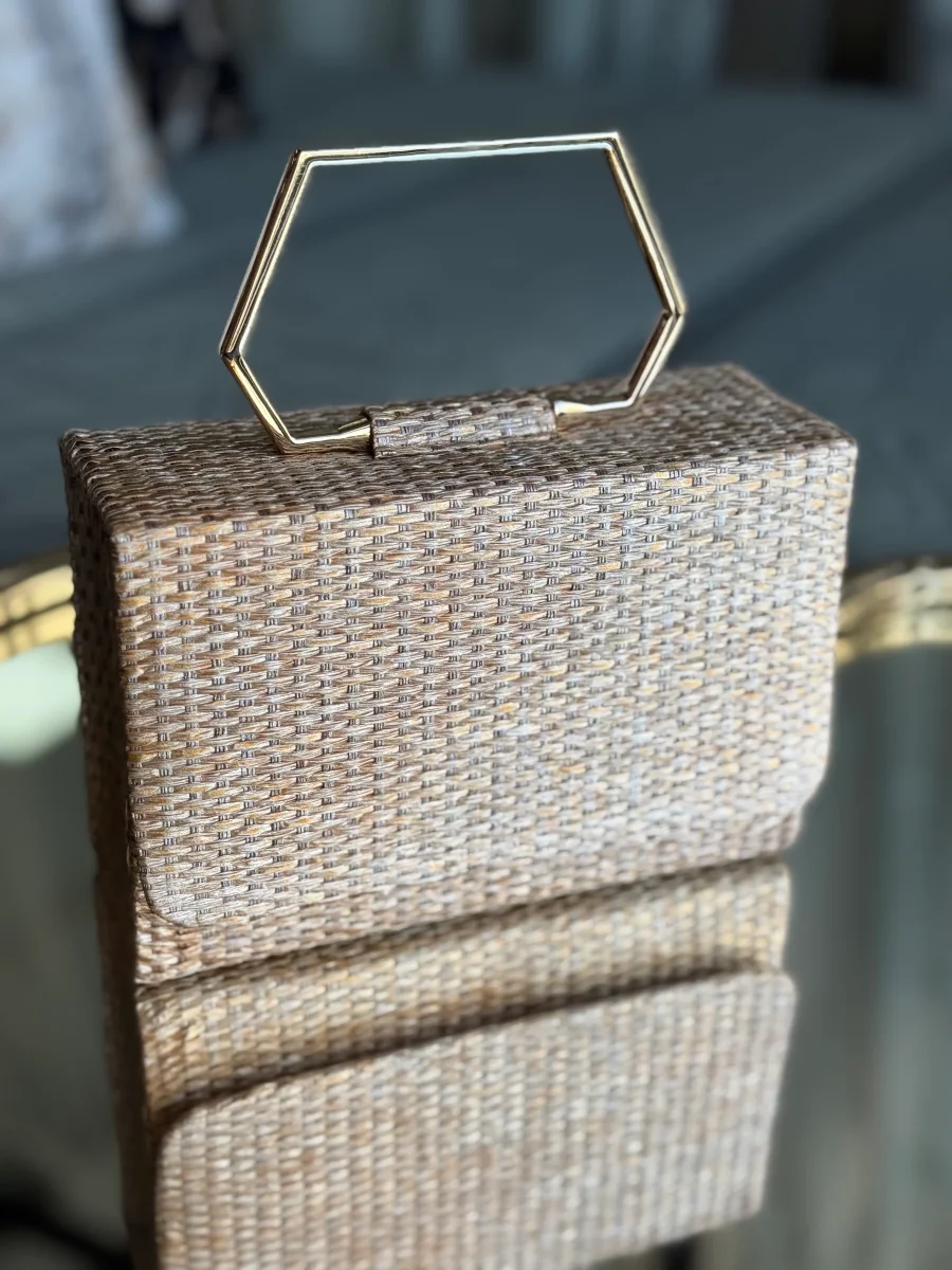 Clutch Georgi disponible en 10 colores - Imagen 6