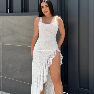 Vestido Midi Asimétrico de Encaje