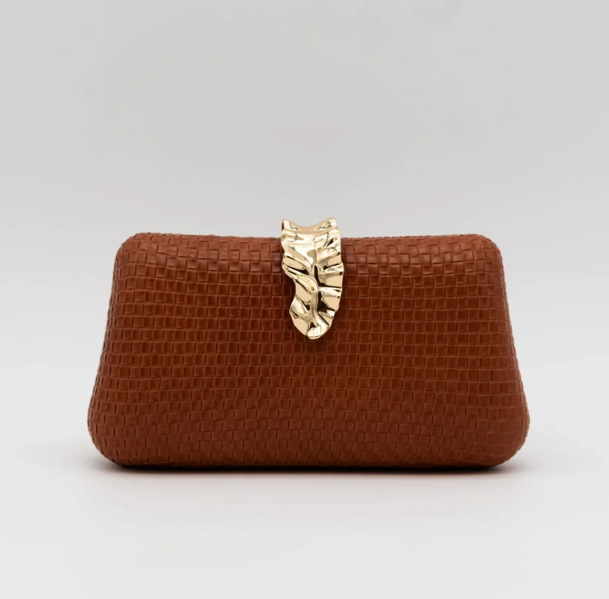 Clutch Trenzado Camel - Imagen 2