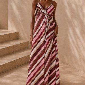 Vestido de Rayas Diagonales con Volante
