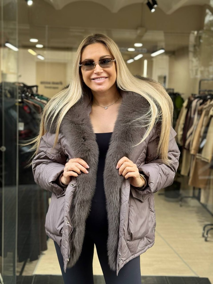 Chaqueta con bolsillos inclinados