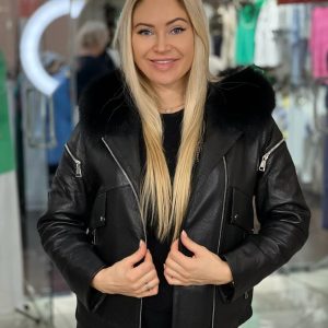 Chaqueta de cuero natural con cuello de piel