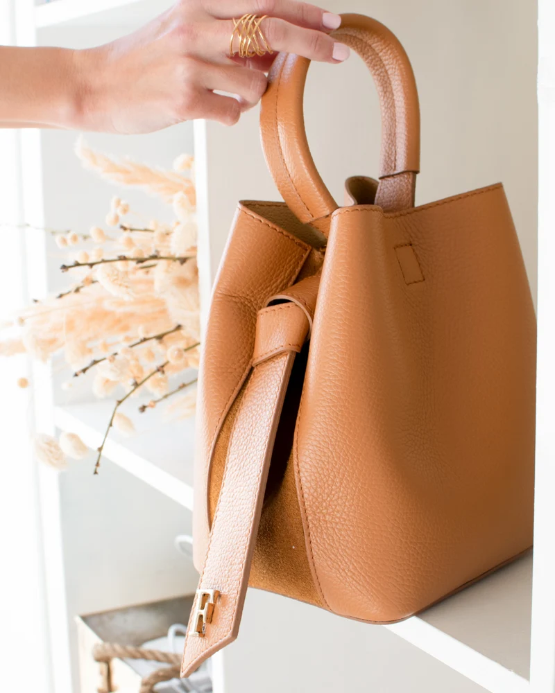 Bolso Bombonera Sophia Camel - Imagen 2