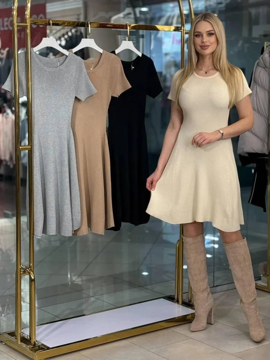 Vestido de punto entallado con manga corta - Imagen 6